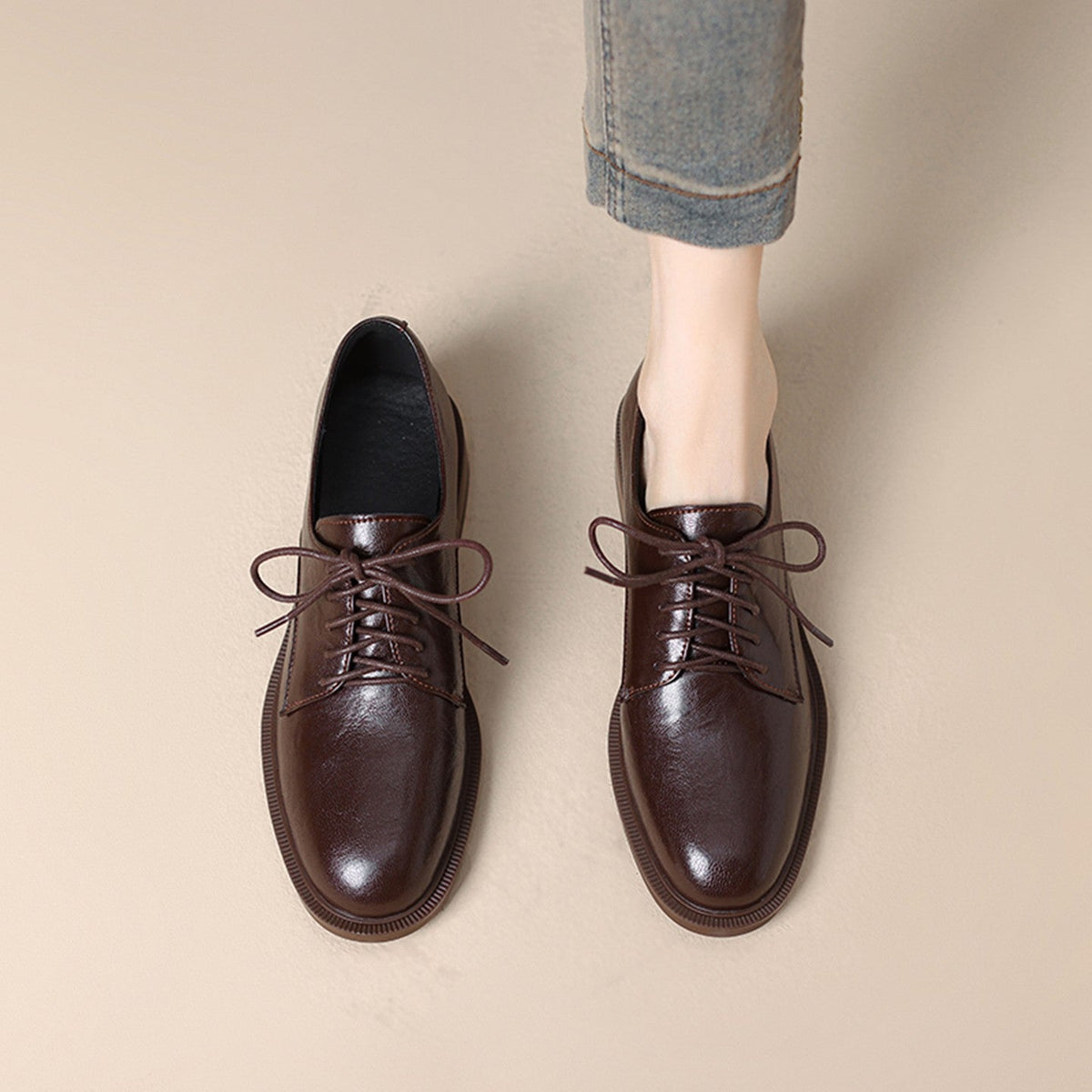 Women Classic Lace-up Shoes Made of Leather Shop Velvia