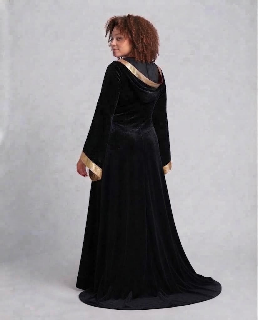 Women Elegant Gown-Dress in Medieval Style Shop Velvia