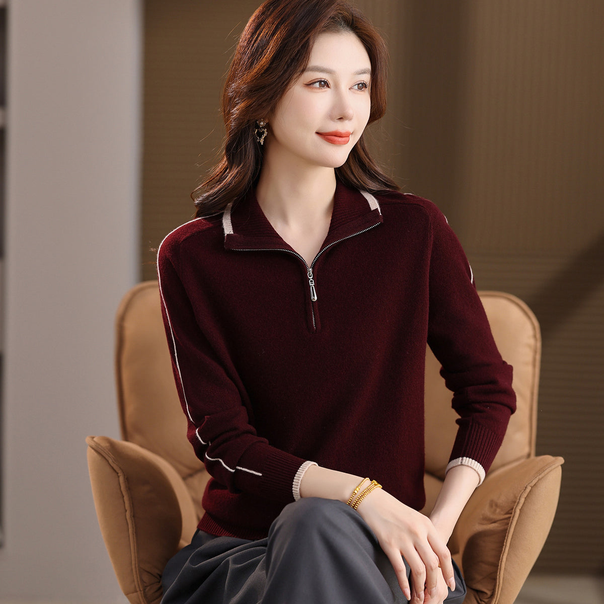 Women's polo knit sweater with zipper