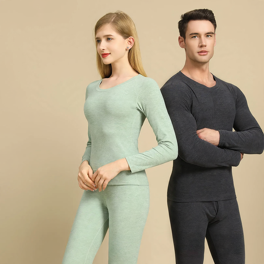 Warm thermal underwear set with round neckline