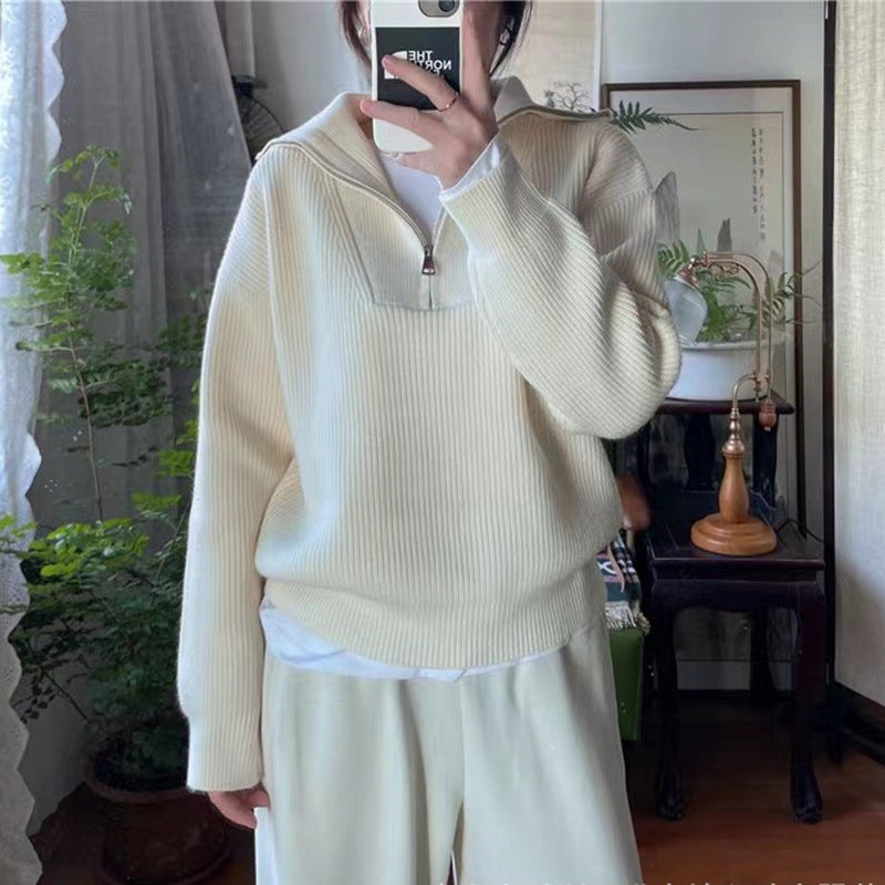 Women's knitted pullover with zipper and rib knit