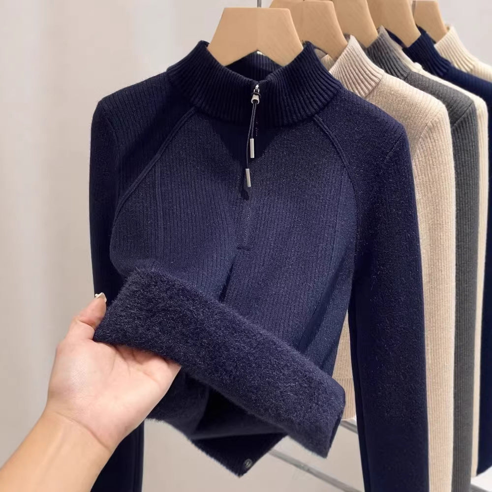 Women's knit sweater with zipper and lining