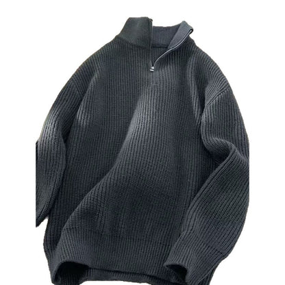 Men's knit pullover with zipper and ribbed structure