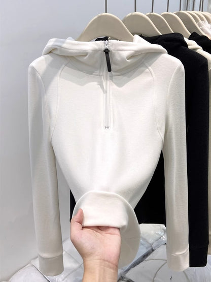Women's hoodie with half zipper and lining