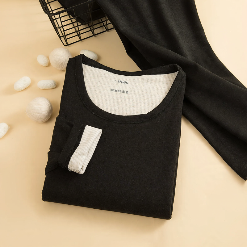 Warm underwear set made of wool and silk