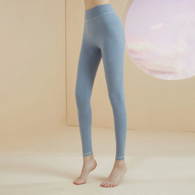 Ladies' thermal underwear set, warming and seamless