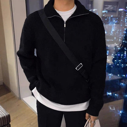 Stylish knitted sweater with zipper
