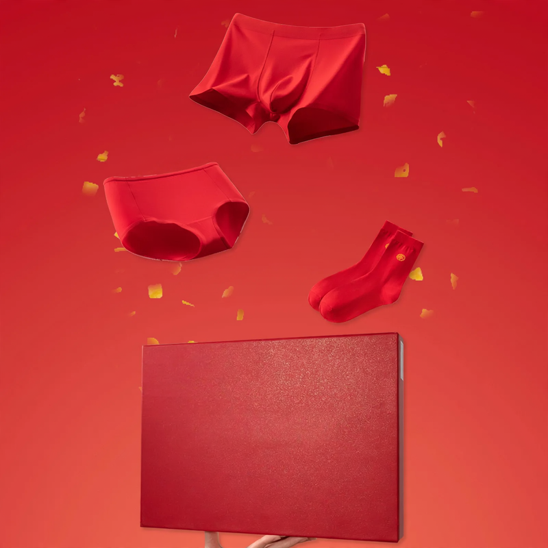 Cotton underwear set in red, ideal as a gift