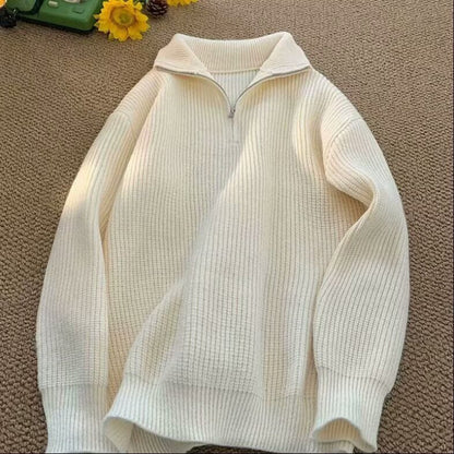 Men's knit pullover with zipper and ribbed structure