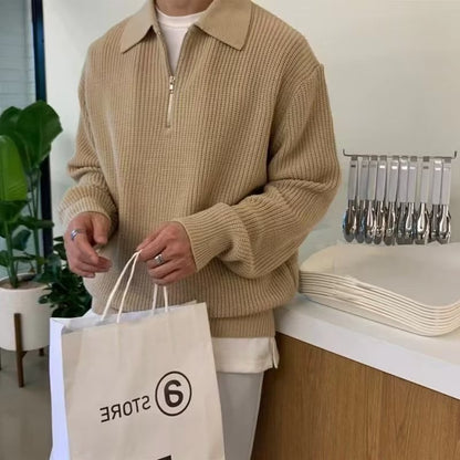 Loose men's knit sweater with zipper