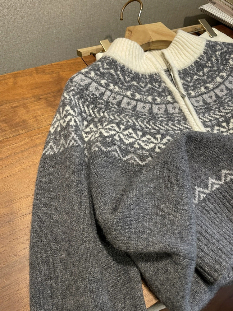 Women's knit sweater with zipper and jacquard pattern