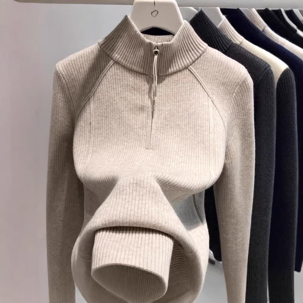 Women's knit sweater with zipper and lining