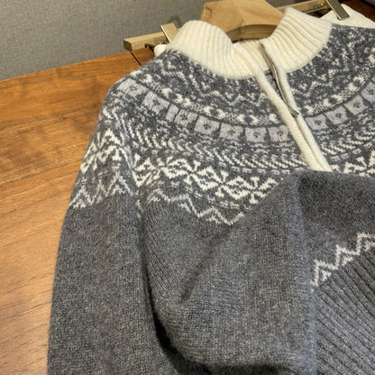 Women's knit sweater with zipper and jacquard pattern