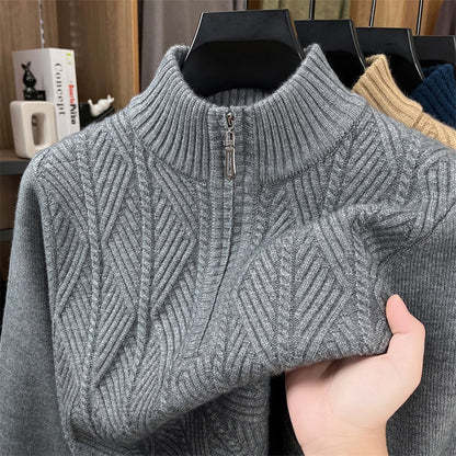 Wool pullover with zipper, coarsely knitted