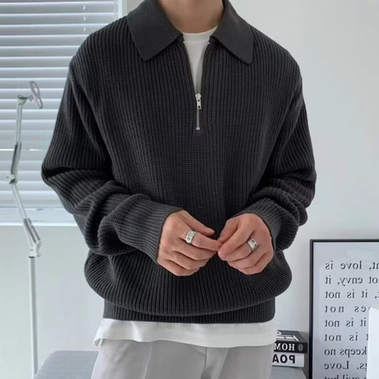 Loose men's knit sweater with zipper