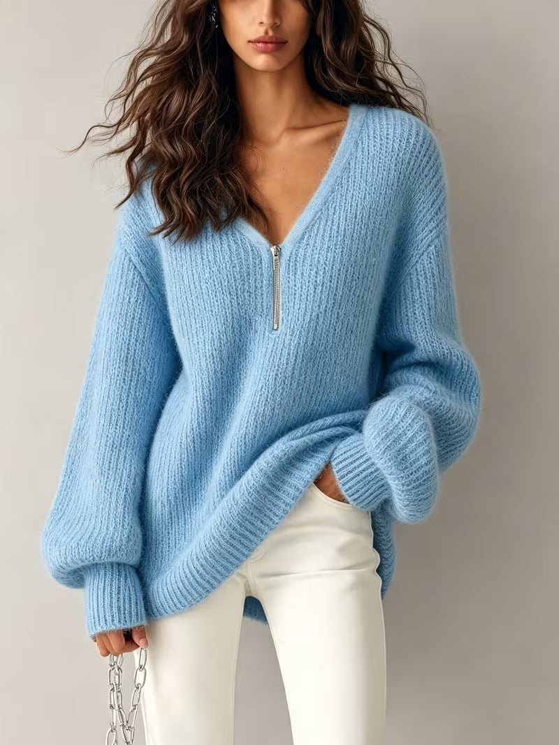 Loose knit sweater with V-neck and zipper