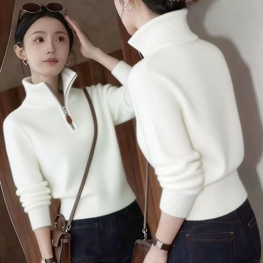 Elegant women's knit sweater with half zipper
