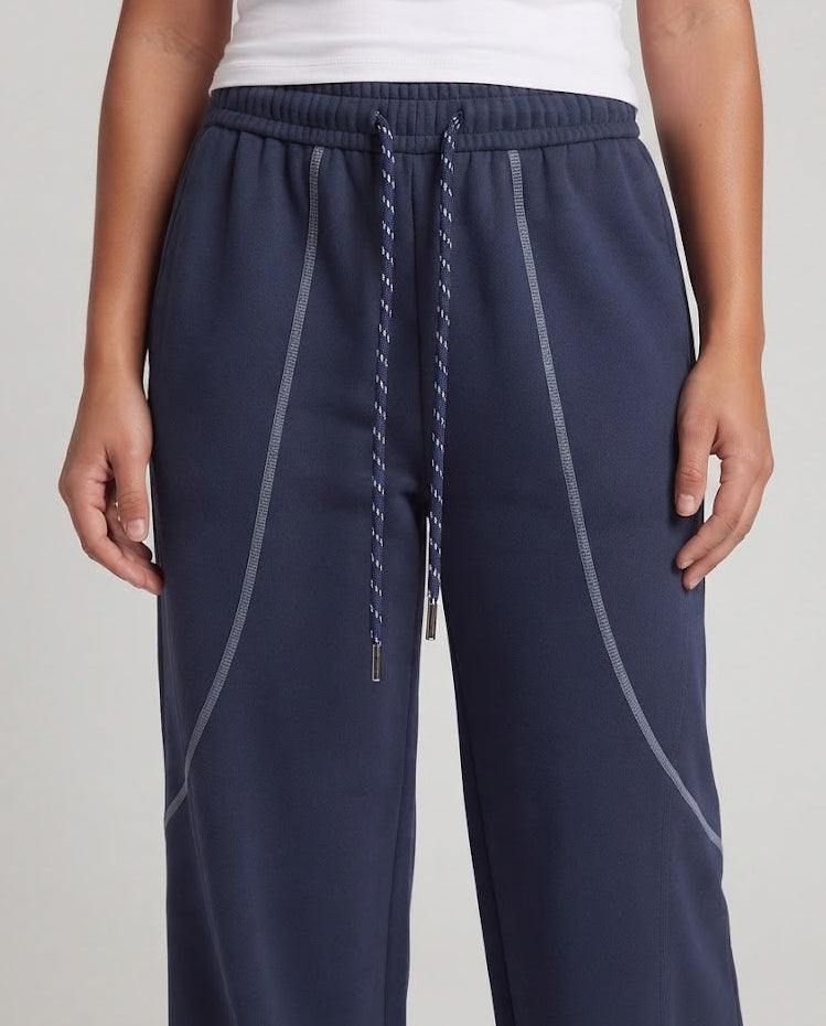 Women's sporty leisure pants with elastic waistband and casual fit Shop Velvia