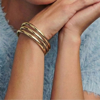 Ladies Multi-Strand Bangle Set with Polished Surface
