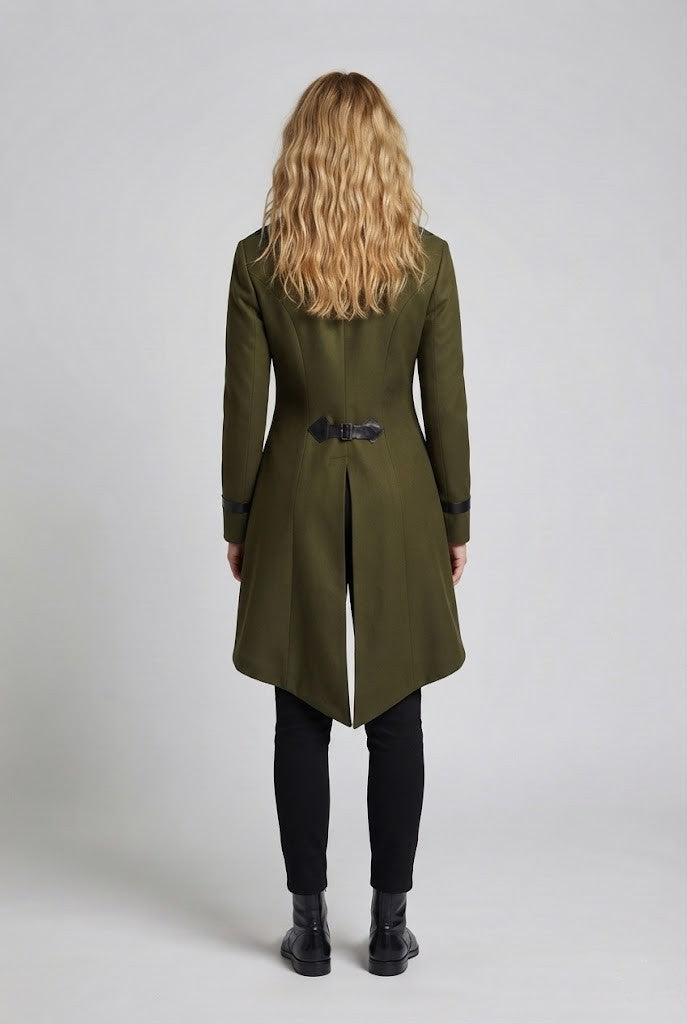 Women’s historical costume with elegant tailcoat and luxurious accessories Shop Velvia