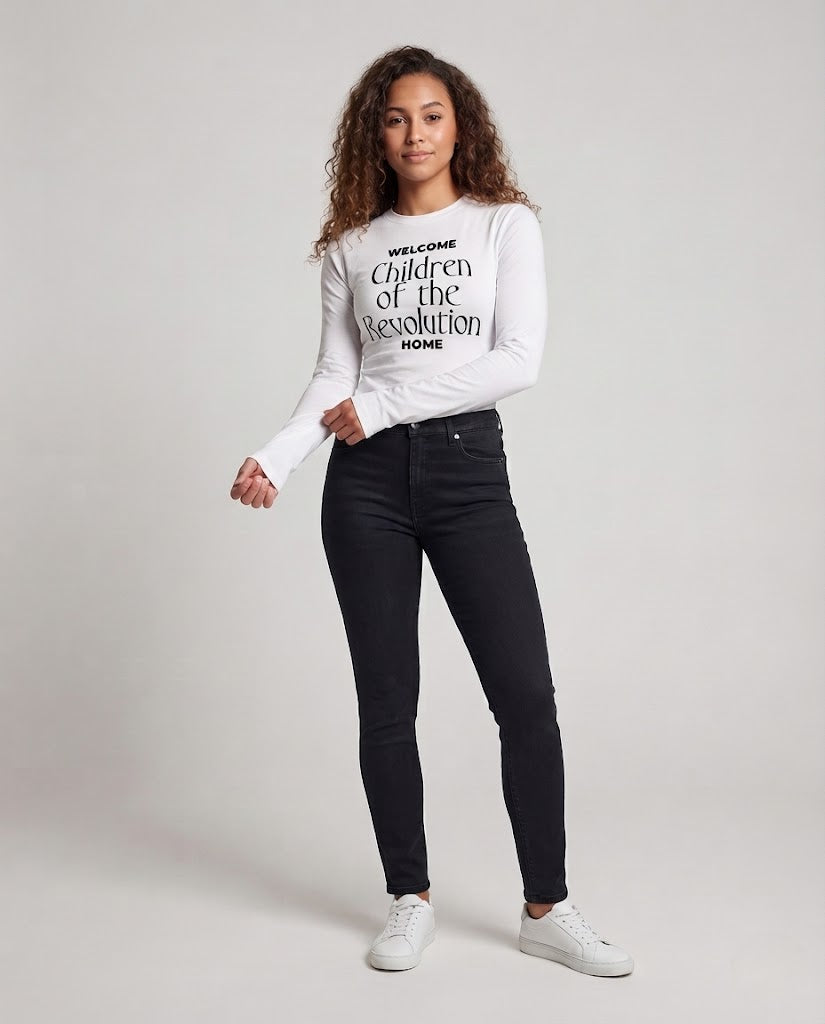 Women Slim-Fitted Cropped Long Sleeve Shirt with Statement Print Shop Velvia
