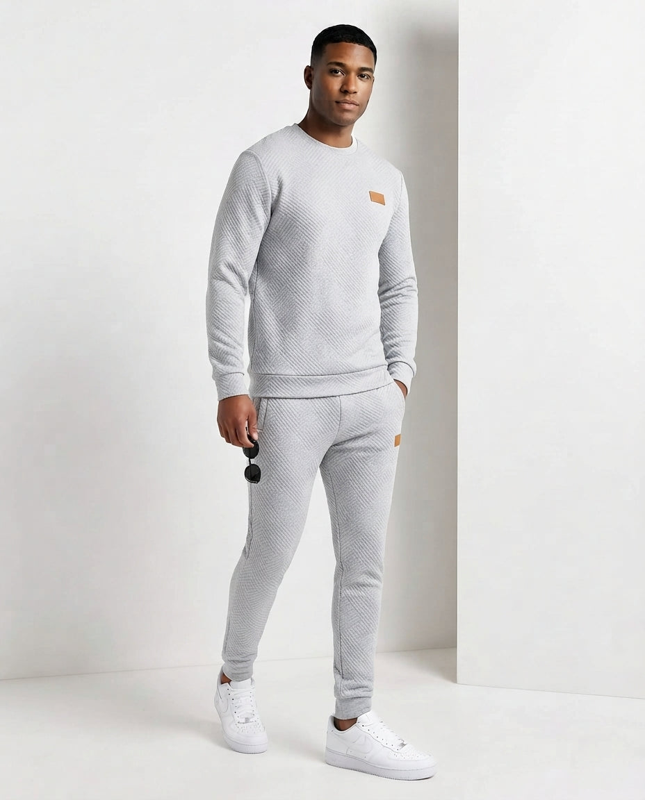 Men's Textured Round Neck Sweater made of lightweight textured knit Shop Velvia