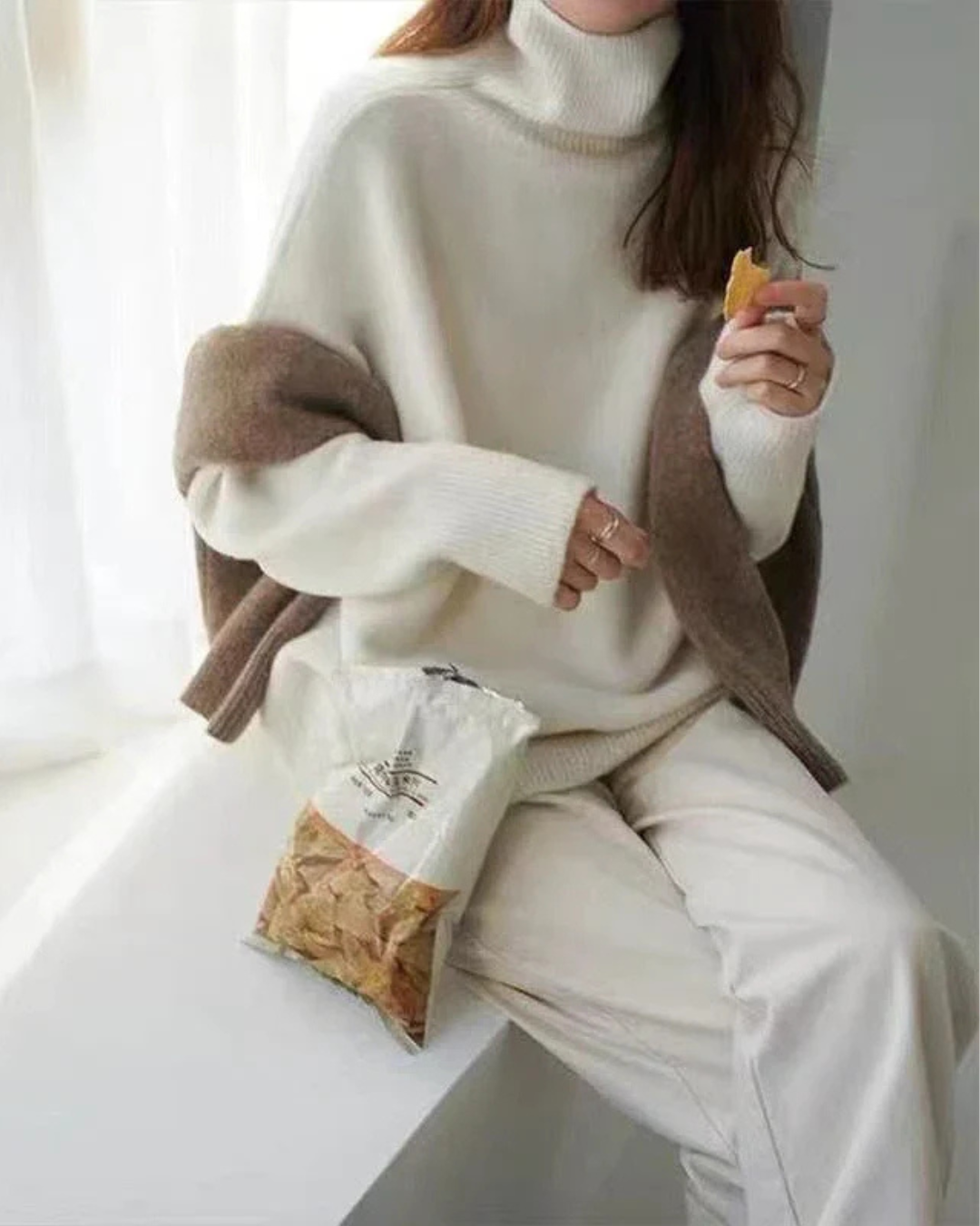 Shop Velvia | Luxurious Cashmere Turtleneck Sweater for Women