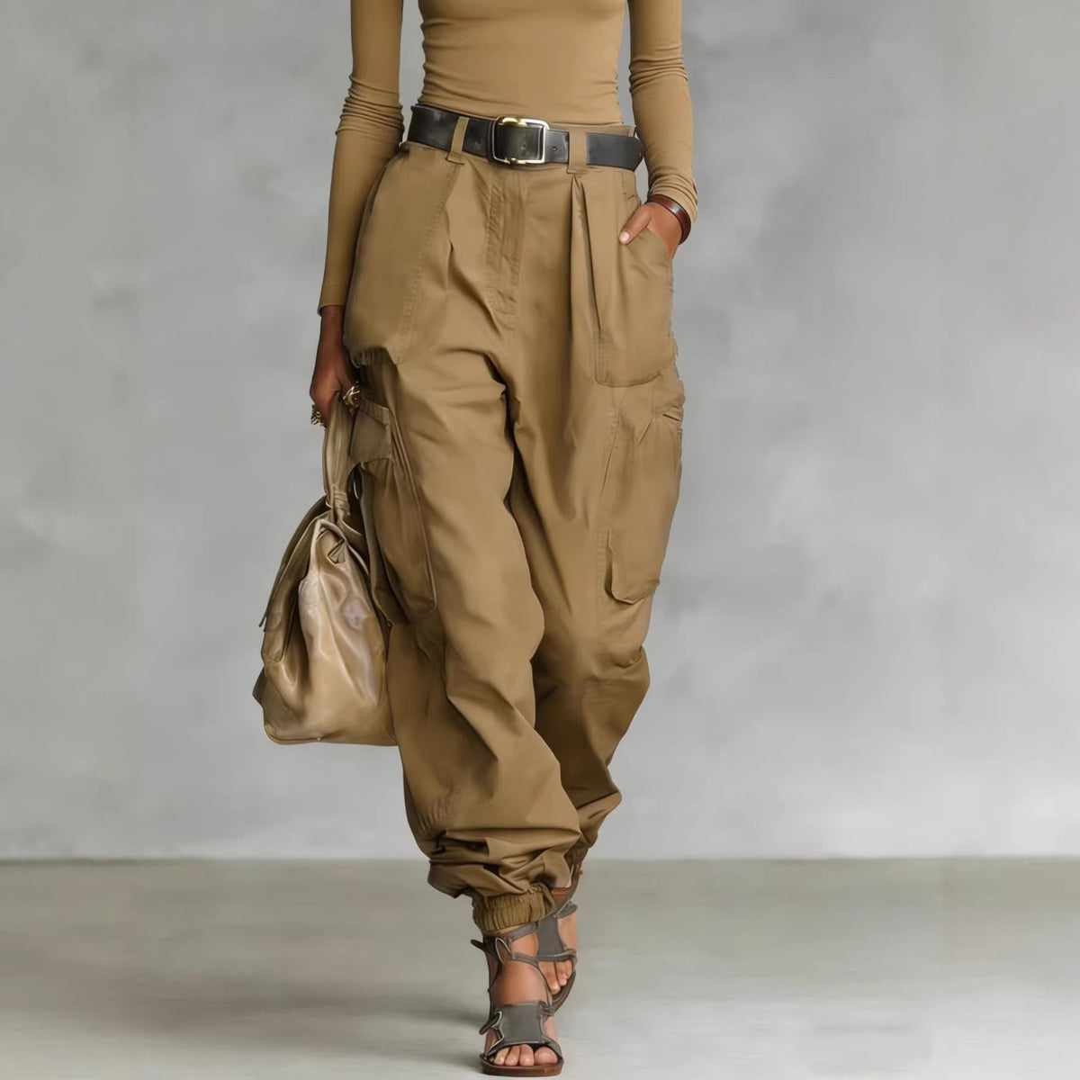 Women's cargo pants with elastic waistband and practical pockets Shop Velvia