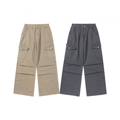 Ladies wide utility cargo pants made of sturdy canvas with a high waist and knee pleats Shop Velvia