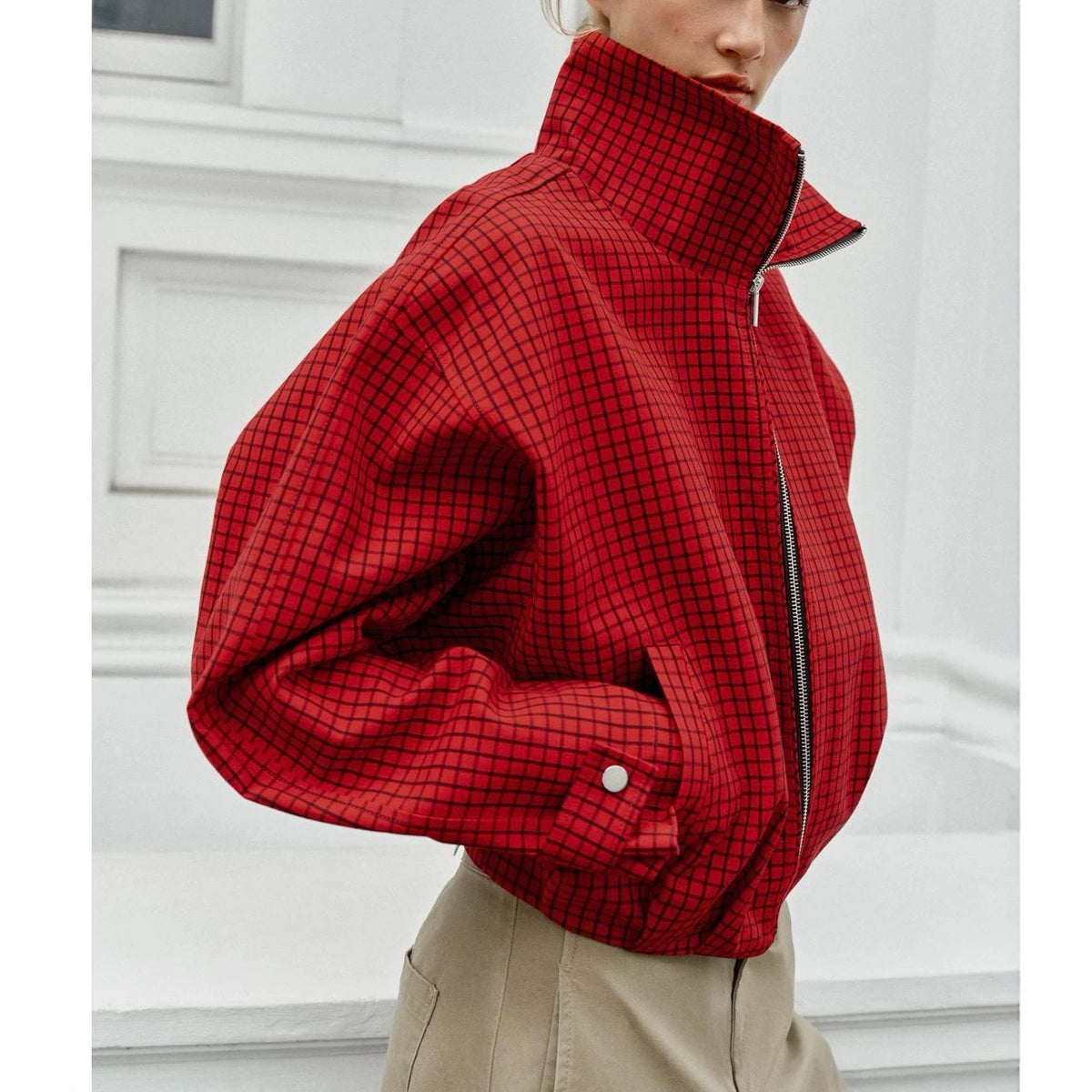 Women's short-cut boxy blouson with stand-up collar, check pattern and zipper Shop Velvia