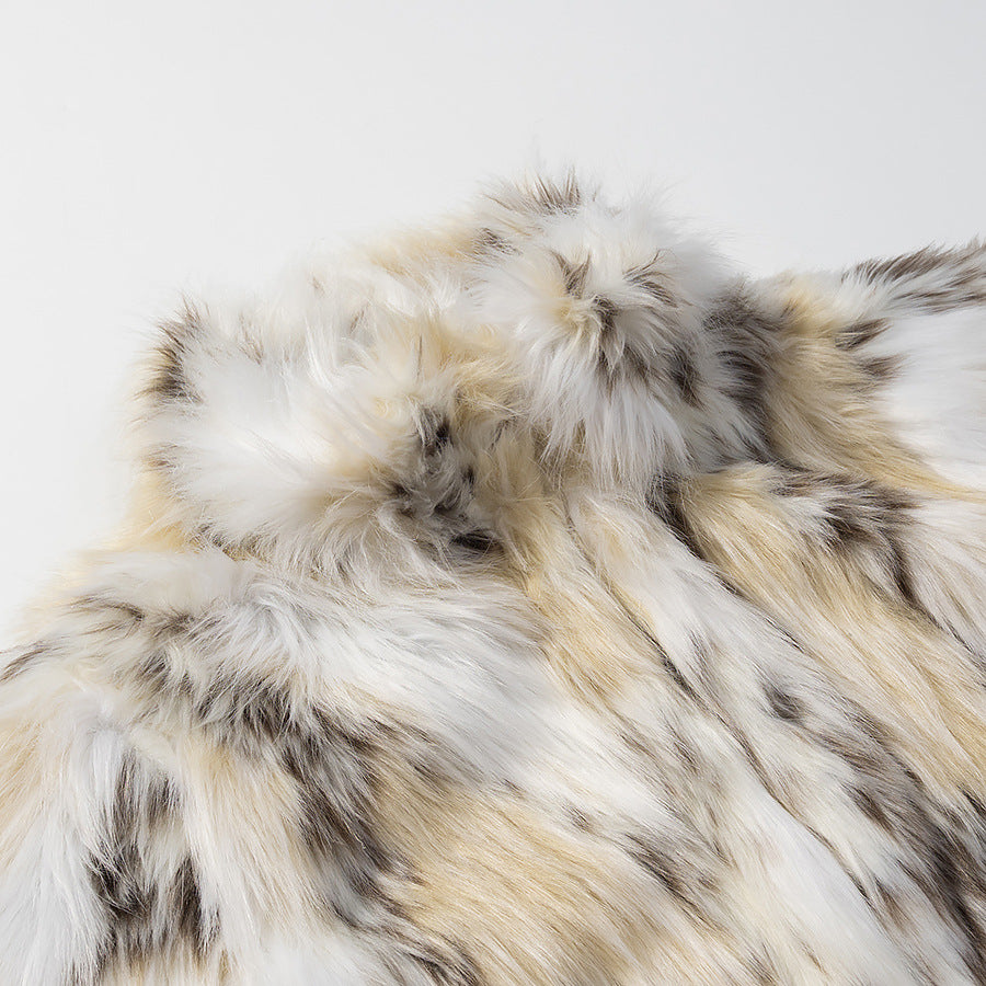 Women Short Faux Fur Jacket with Stand-Up Collar and Boxy, Cropped Cut Shop Velvia