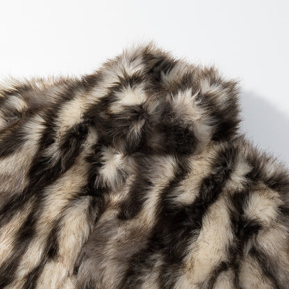 Women's Short Cut Faux Fur Jacket with Contrasting Spot Pattern and Stand Collar Shop Velvia