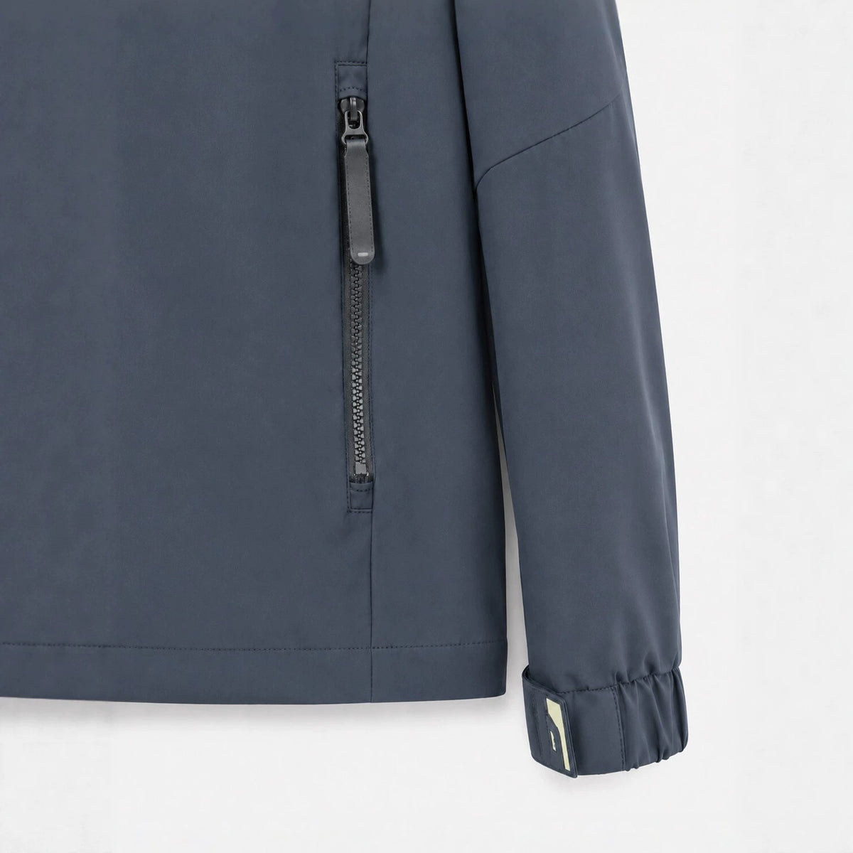 Men's lightweight water-repellent hooded softshell jacket with zip pockets Shop Velvia