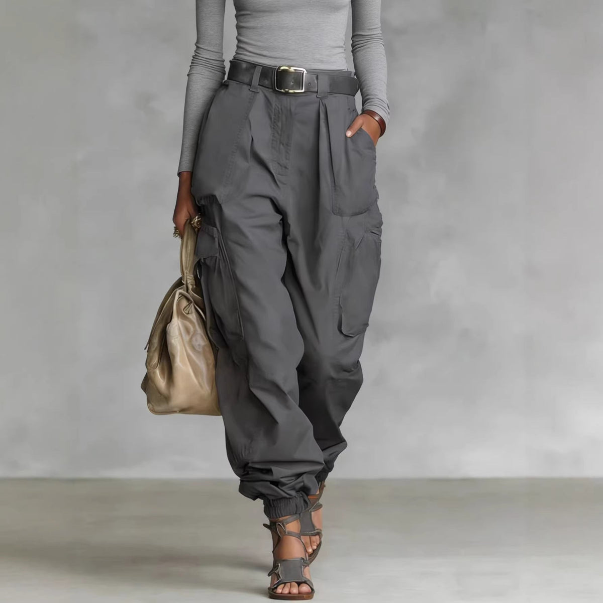 Women's cargo pants with elastic waistband and practical pockets Shop Velvia