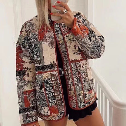 Women's patchwork quilted jacket with floral pattern, straight silhouette and patch pockets Shop Velvia