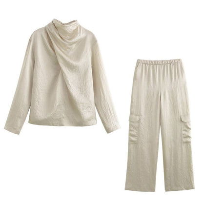 Women's Wide Cargo Pants with Elastic Waistband and Flap Pockets Shop Velvia