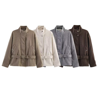 Women's short jacket made of wool blend with waistband, stand-up collar and flap pockets Shop Velvia