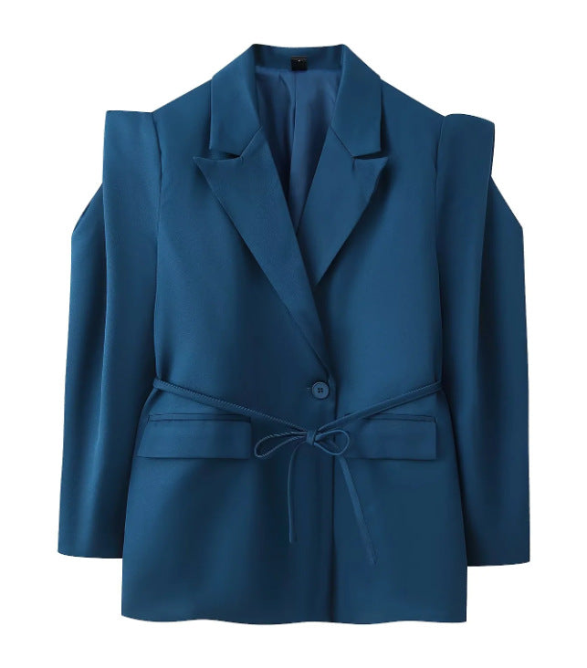 Women's blazer with shoulder cutouts, belted waist and single button closure Shop Velvia