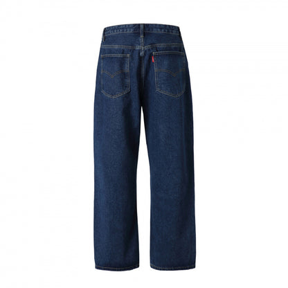 Men's loose-fitting denim jeans in relaxed fit with high waist and straight leg Shop Velvia