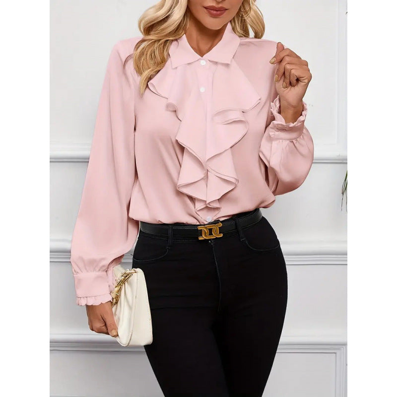 Women’s blouse with refined ruffle details and elegant sleeves