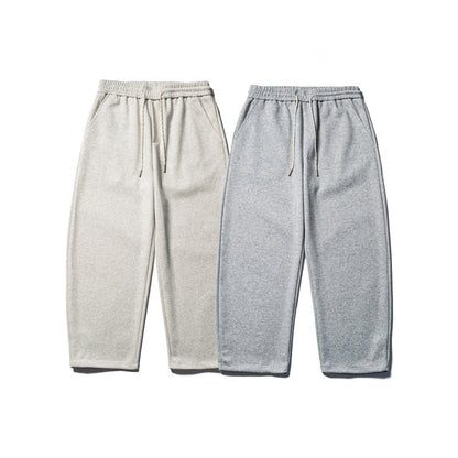 Men's loose-fitting sweatpants with elastic drawstring waistband and cropped leg Shop Velvia
