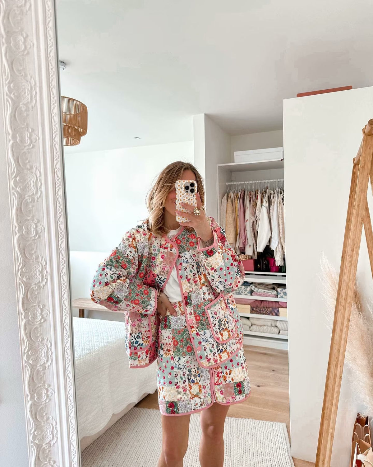Women's quilted patchwork set consisting of jacket, vest, and mini skirt with floral print Shop Velvia