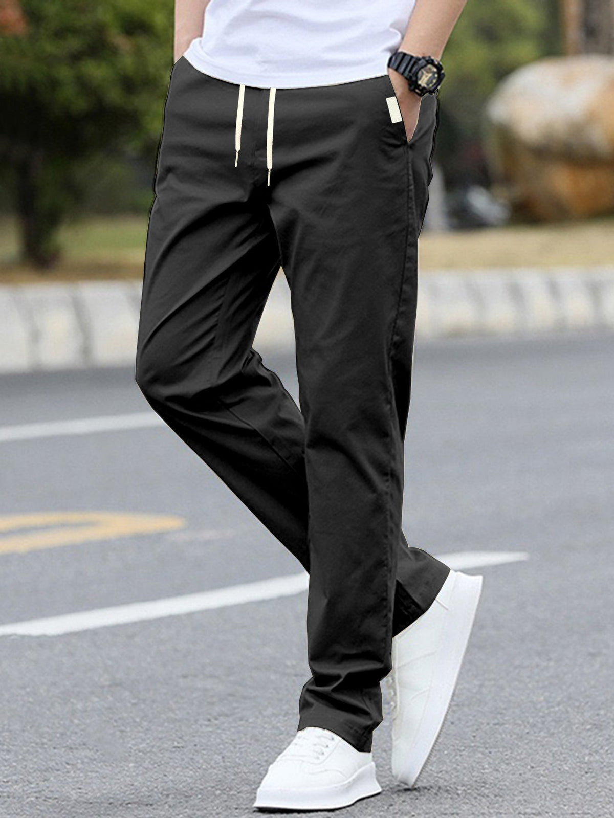 Men's sporty leisure pants with elastic waistband and modern side pockets Shop Velvia
