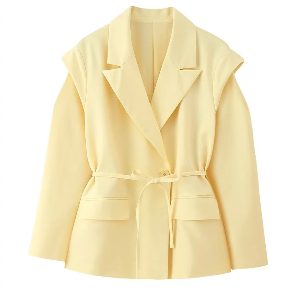 Women's blazer with shoulder cutouts, belted waist and single button closure Shop Velvia