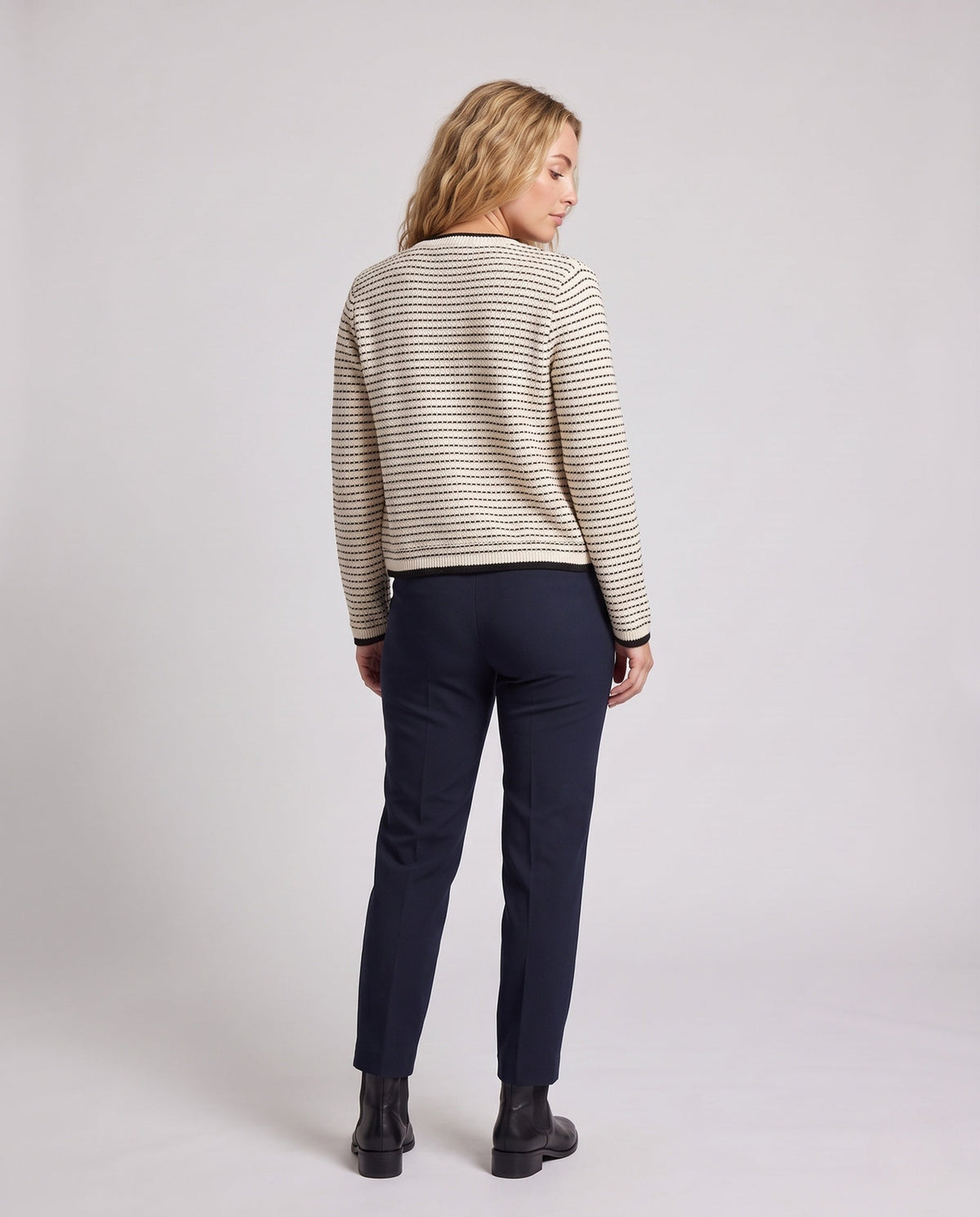 Product 11001261097306 - back_view