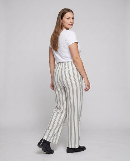 Product 15611885486410 - back_view
