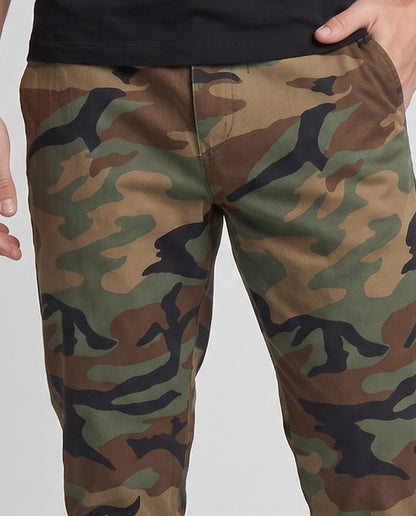 Men's tapered chino pants with elastic waistband and zippered pockets Shop Velvia