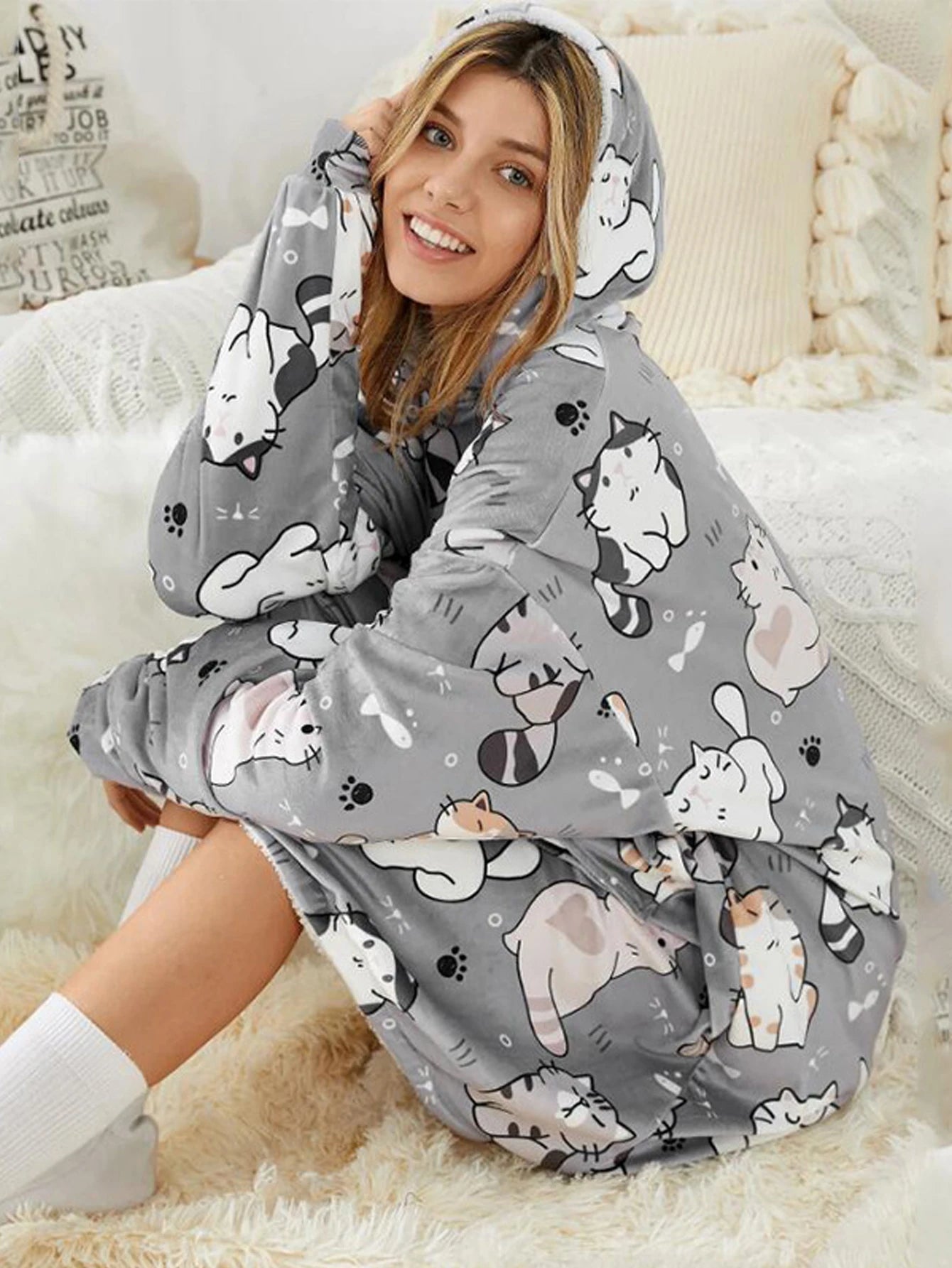 Paw™ | Oversized Grey Cat Blanket Hoodie