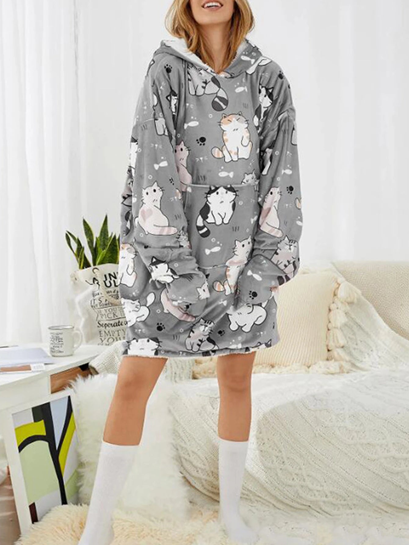 Paw™ | Oversized Grey Cat Blanket Hoodie