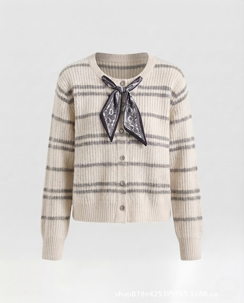 Women's short cardigan made of fine knit with a fine ribbed pattern and paisley bow Shop Velvia